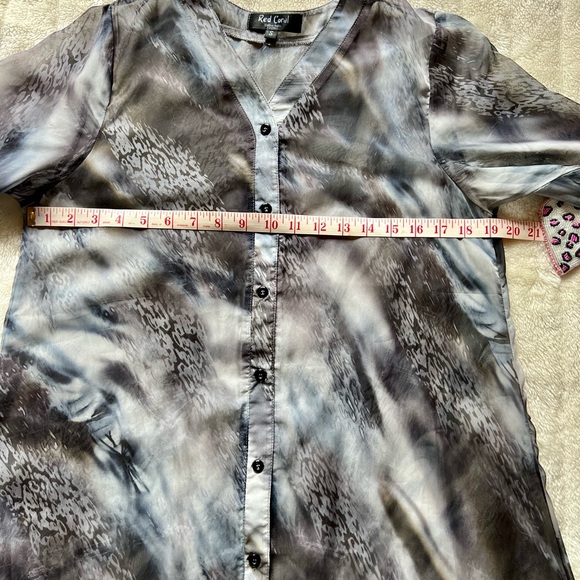 Ladies Red Coral Collections Sheer Duster - Picture 8 of 12